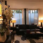 Le Marais Maison En Париж
