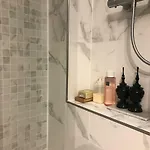 Le Marais Maison En Апартаменты