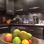 Le Marais Maison En * Париж